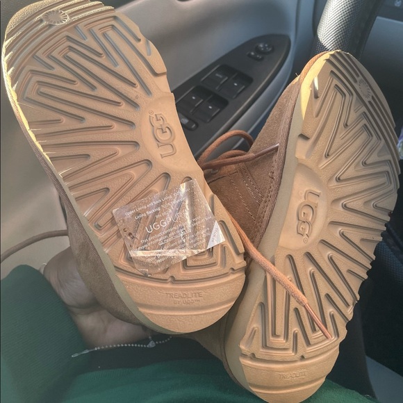 Worn around house only once or twice - Picture 2 of 3